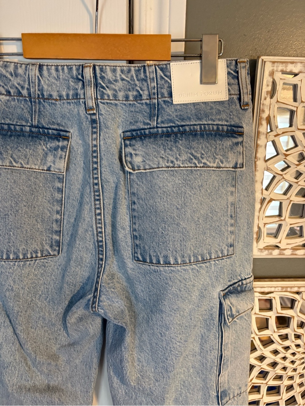 Denim Forum The '90s Edie Lo-rise Cargo Jeans - Picture 10 of 11